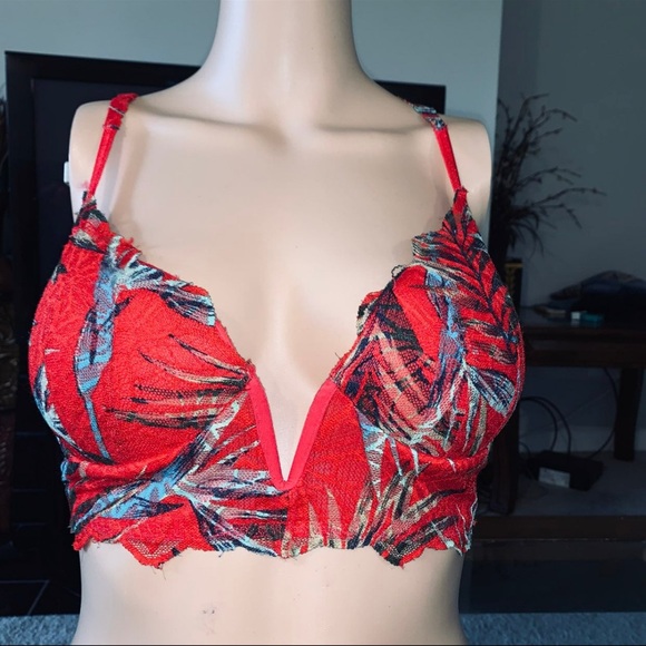 Pink victoria secret date push up bra - Picture 2 of 9